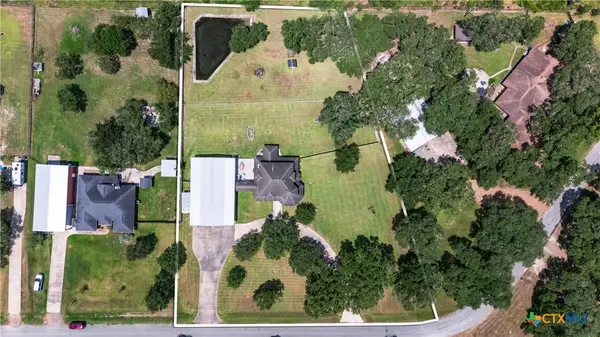 1144 Live Oak Drive, Inez, TX 77968