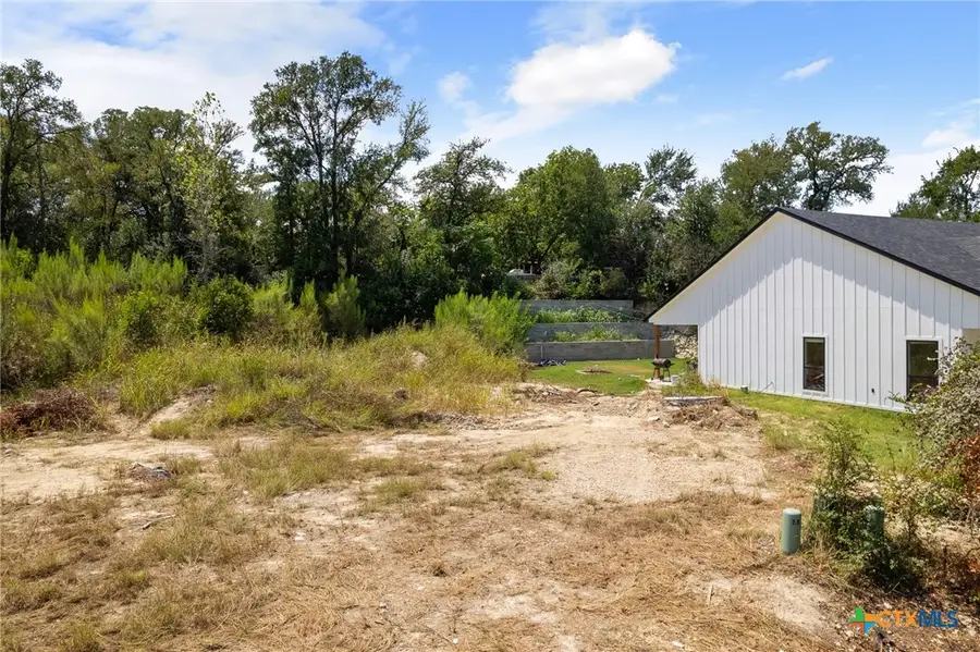 408 E Avenue H, Belton, TX 76513 - Image #2