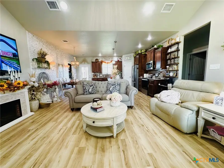 115 Surrey Lane, Gatesville, TX 76528 - Image #3