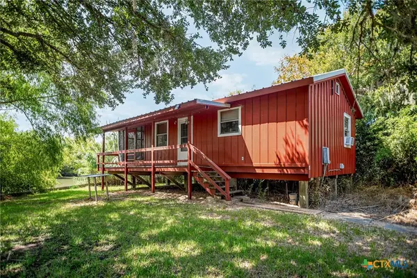 715 Haeber Lane, Tivoli, TX 77990