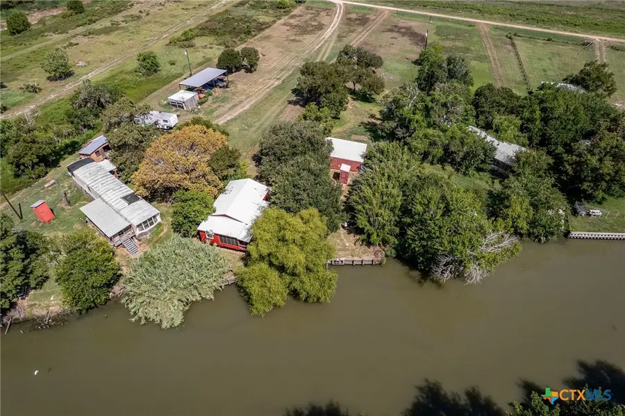 715 Haeber Lane, Tivoli, TX 77990 - Image #2