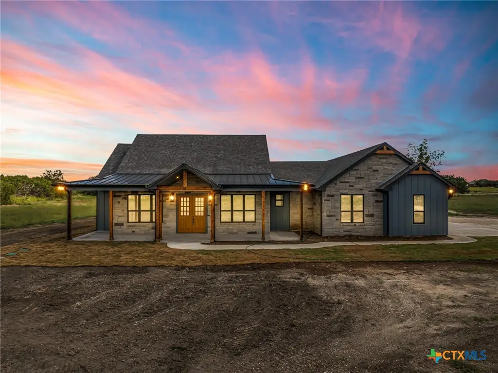 237 Cedar Bluff Loop, Gatesville, TX 76528 - Image #1