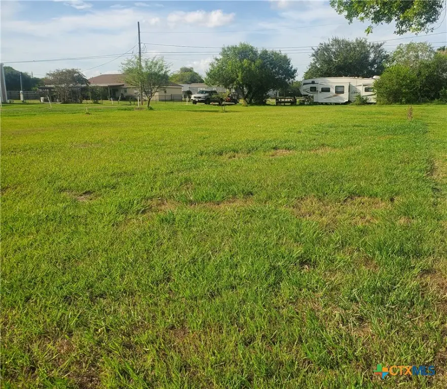 608 W Washington Avenue, Seadrift, TX 77983 - Image #3