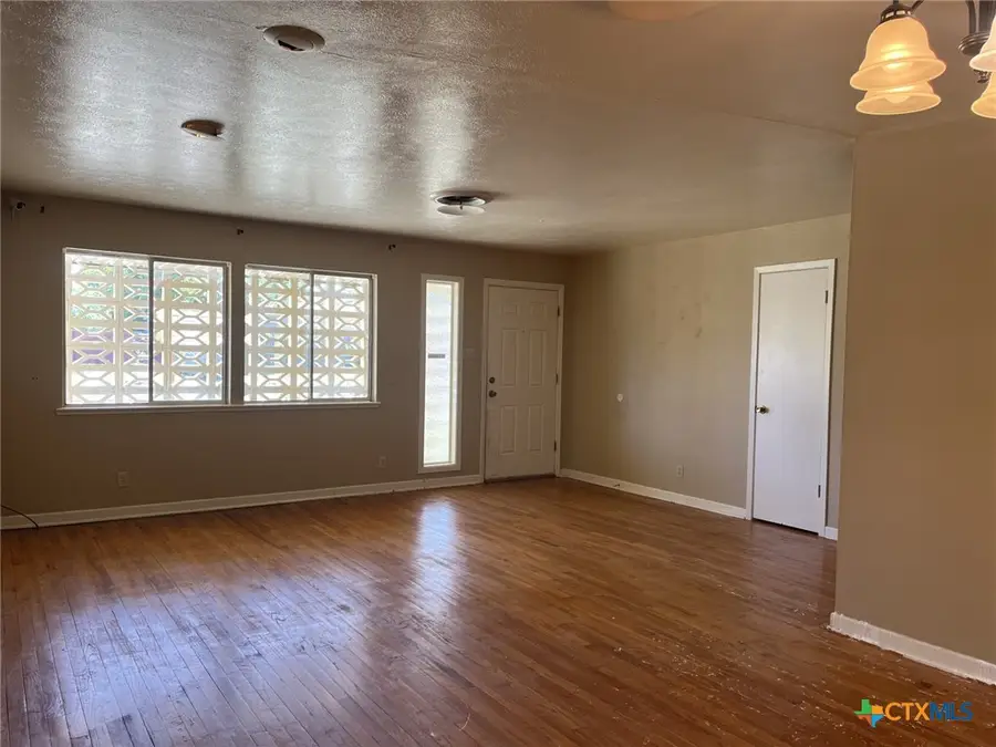 1107 Meadow Drive, Killeen, TX 76549 - Image #2