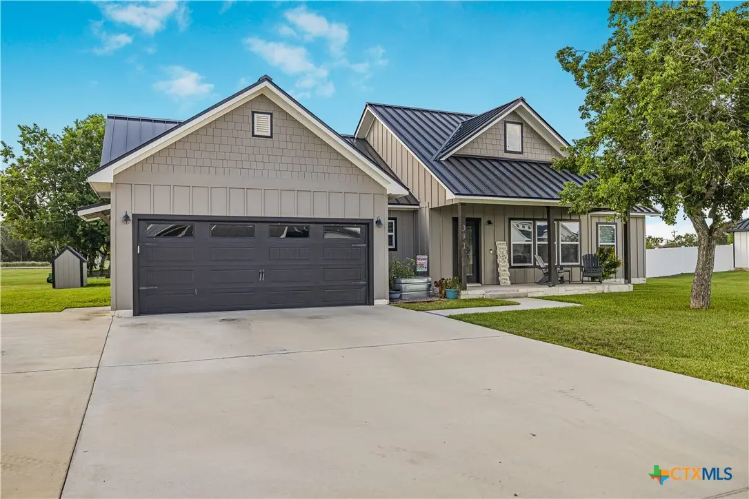 391 Honeycomb, Victoria, TX 77904 - Image #1