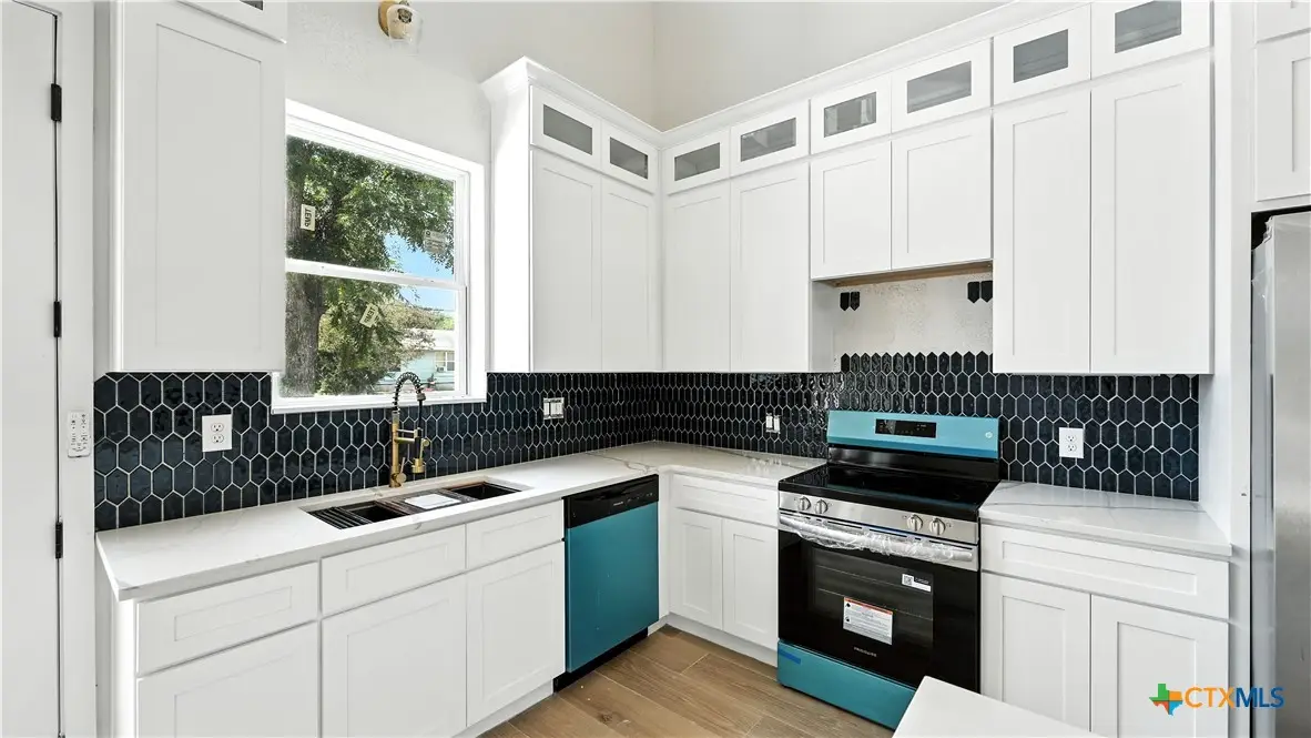 265 School Avenue, New Braunfels, TX 78130 - Image #1