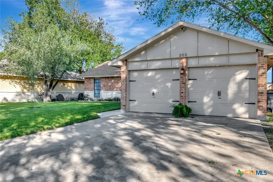 205 Monterrey Drive, Victoria, TX 77904 - Image #2