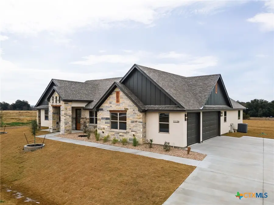 11139 Golden Eagle Avenue, Salado, TX 76571 - Image #2