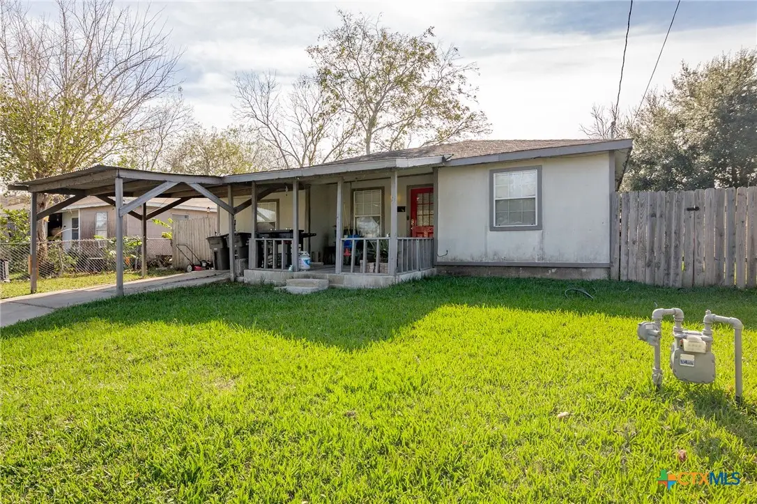 705 E Hiller Street, Victoria, TX 77901 - Image #1