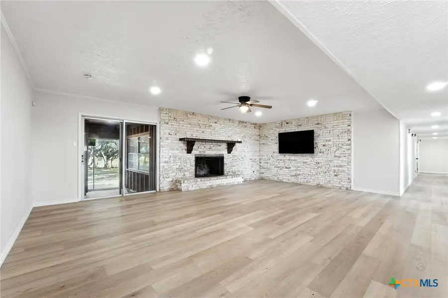 256 Dixie Lane, Victoria, TX 77904 - Image #3