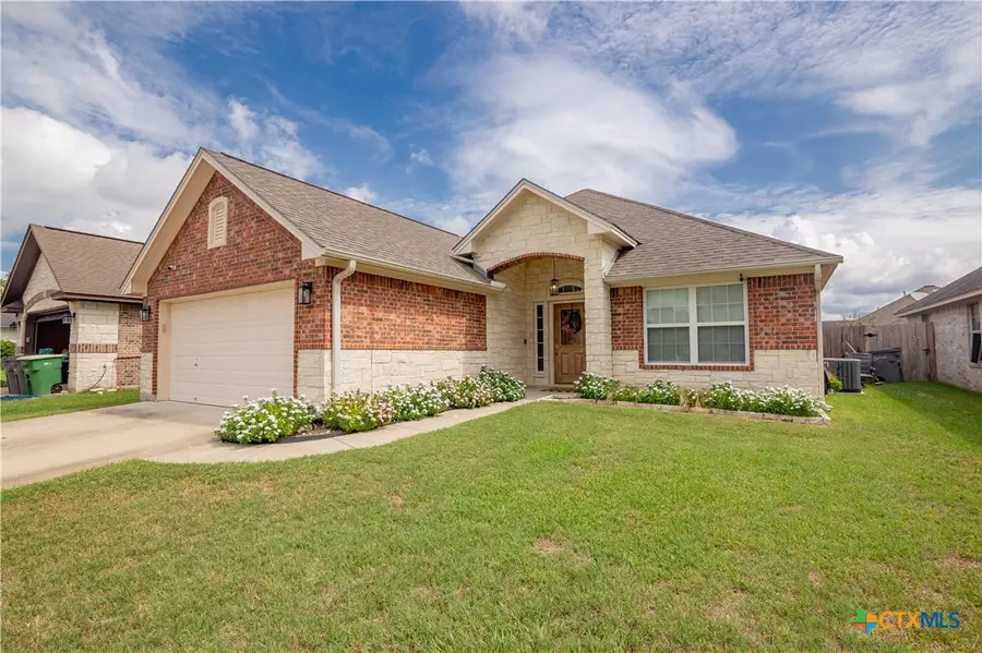 212 Mason Circle, Victoria, TX 77904 - Image #2