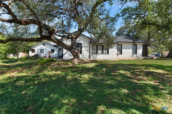 106 S Howe Street, Lampasas, TX 76550