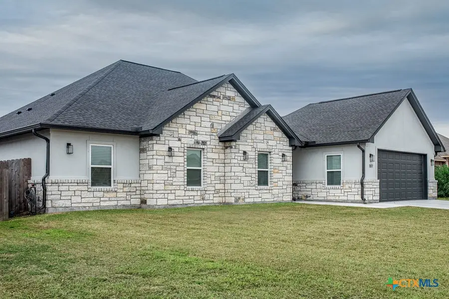 107 Opal Way, Port Lavaca, TX 77979 - Image #2