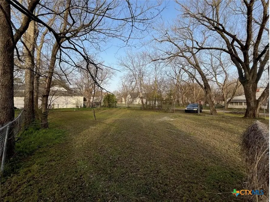211 E Trinity Street, Groesbeck, TX 76642 - Image #3