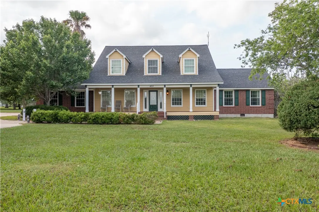 403 Oakside Drive, Victoria, TX 77905 - Image #1