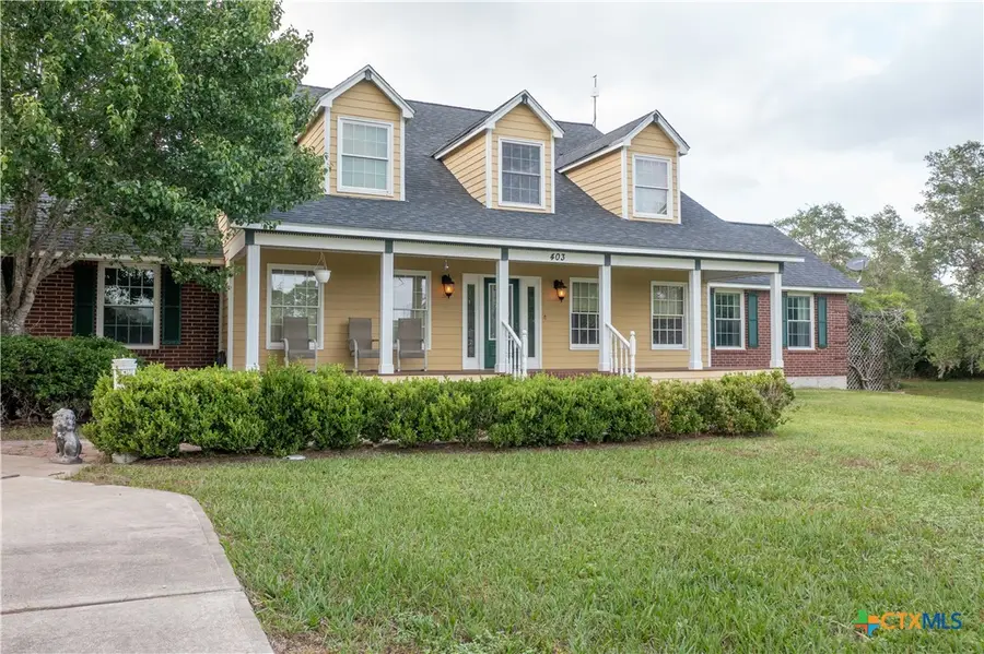 403 Oakside Drive, Victoria, TX 77905 - Image #2