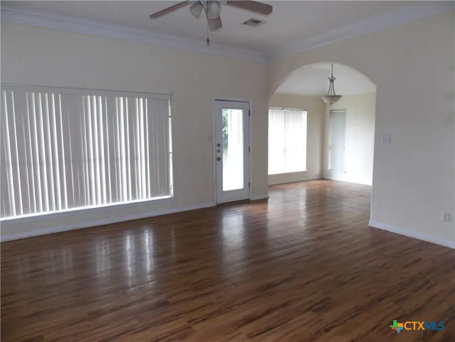 2704 Kneese Drive, Belton, TX 76513 - Image #2