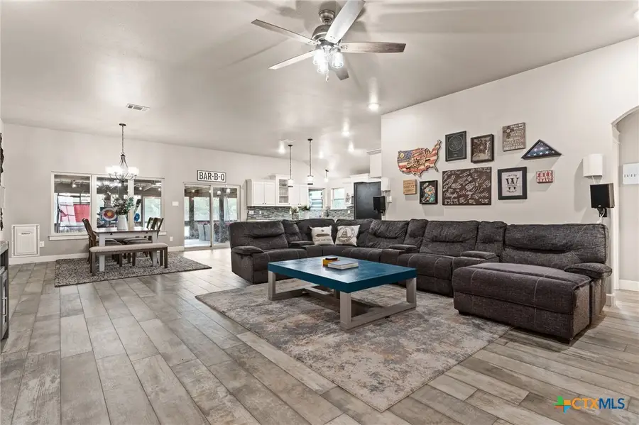 125 Savage Circle, Kempner, TX 76522 - Image #3