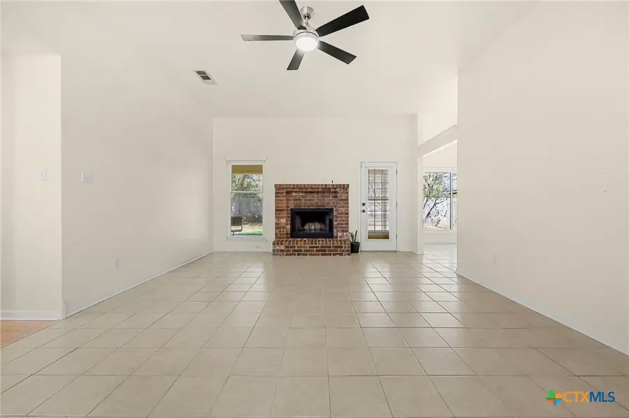 402 Gina Drive, Harker Heights, TX 76548 - Image #3