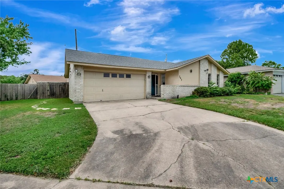 247 Goldenrod Avenue, Victoria, TX 77904 - Image #1