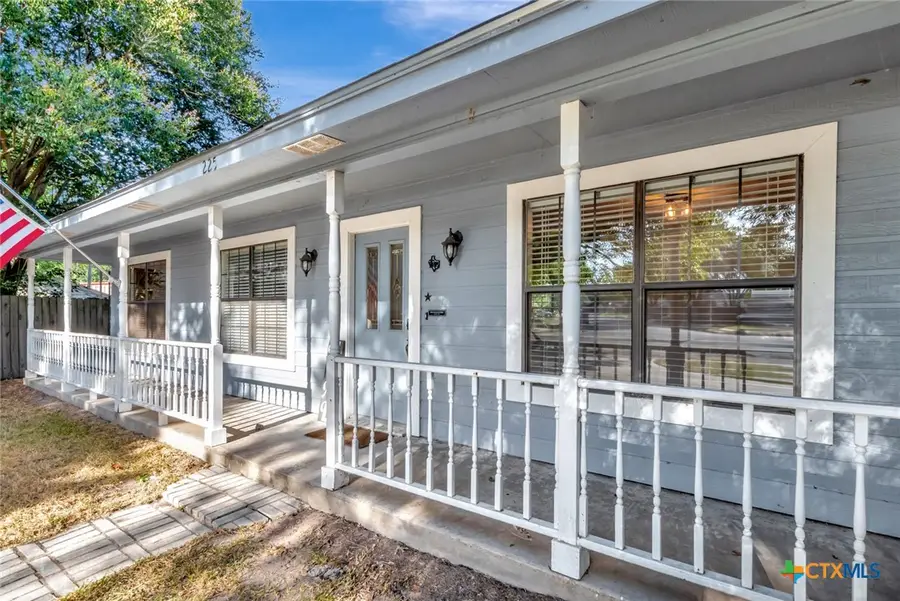 225 Kirkwall Street, Victoria, TX 77904 - Image #2