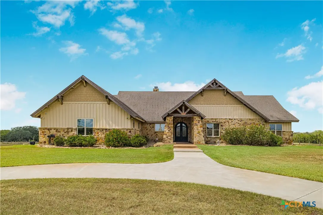 1682 County Road 310, Yoakum, TX 77995 - Image #1