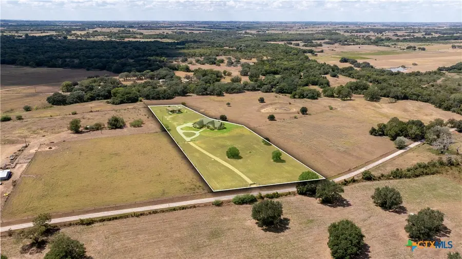 1682 County Road 310, Yoakum, TX 77995 - Image #2