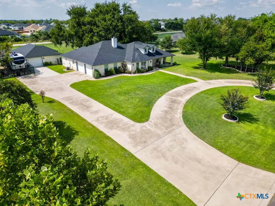 1292 Cedar Oaks Circle, Temple, TX 76502 - Image #2