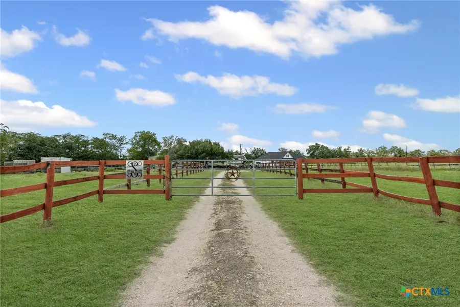 240 Oil Field Road, Lockhart, TX 78644 - Image #3