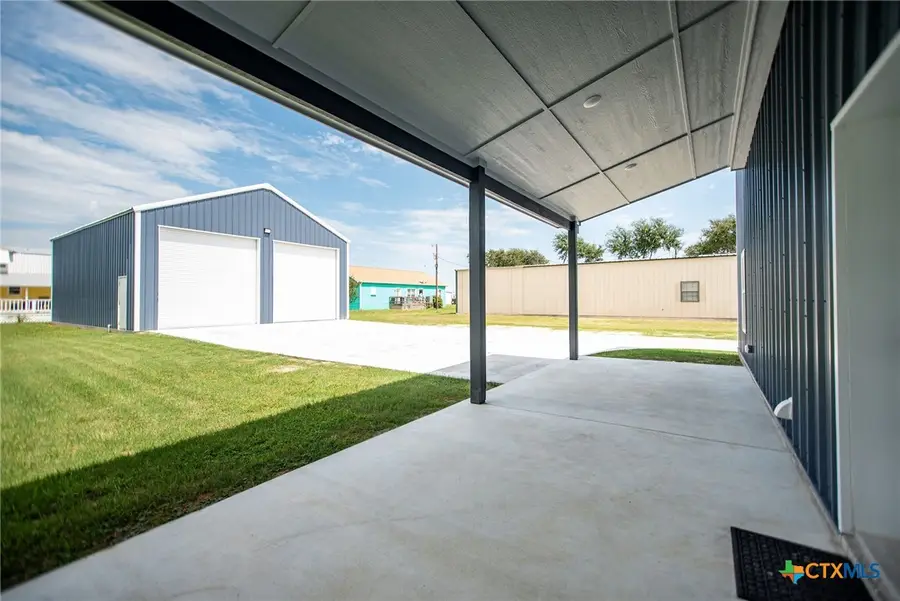 2062 W Harrison Avenue, Port Oconnor, TX 77982 - Image #3