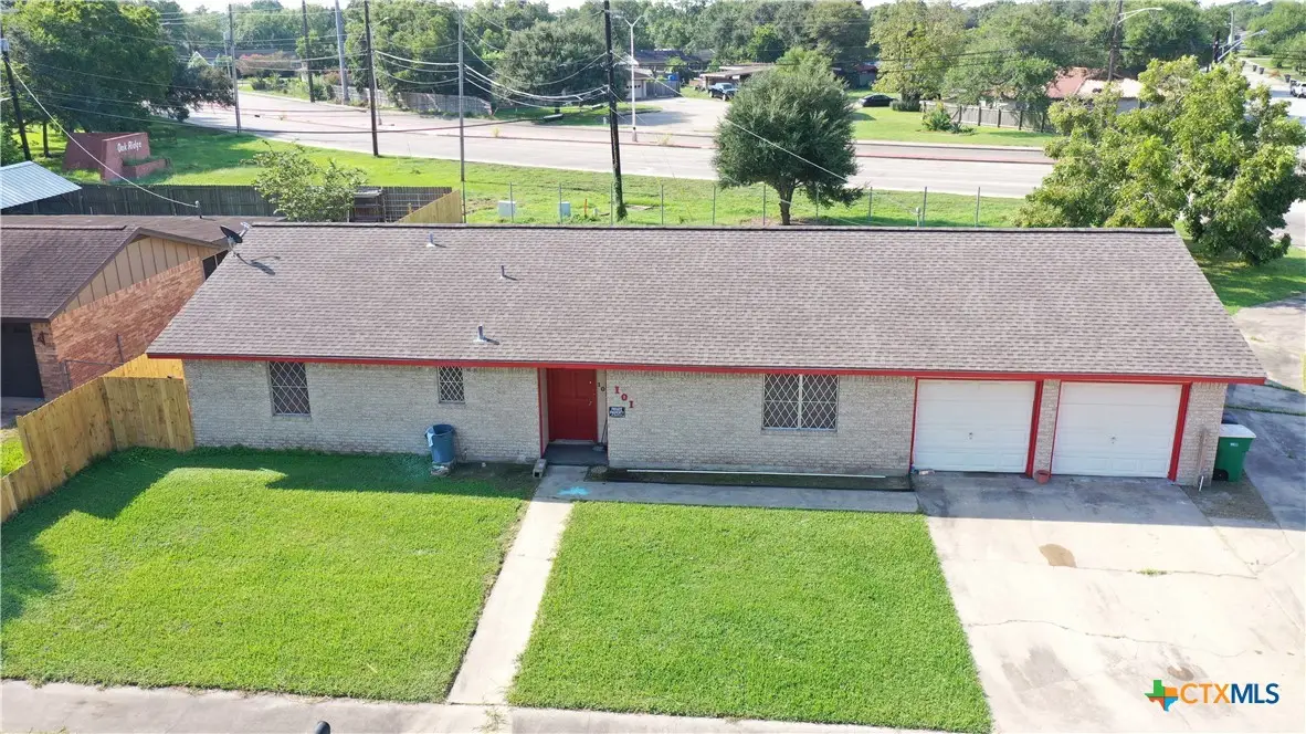 101 Canterbury Lane, Victoria, TX 77904 - Image #1