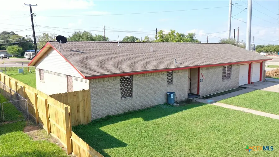 101 Canterbury Lane, Victoria, TX 77904 - Image #2