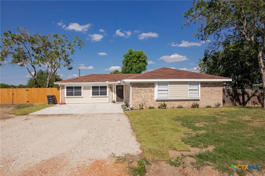 208 Eleanor Street, Victoria, TX 77904 - Image #2
