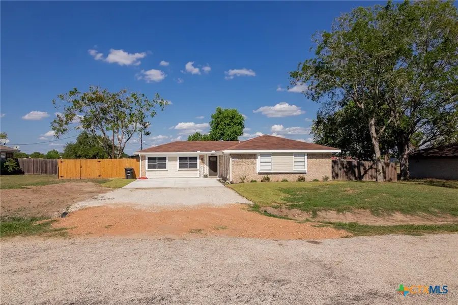 208 Eleanor Street, Victoria, TX 77904 - Image #3