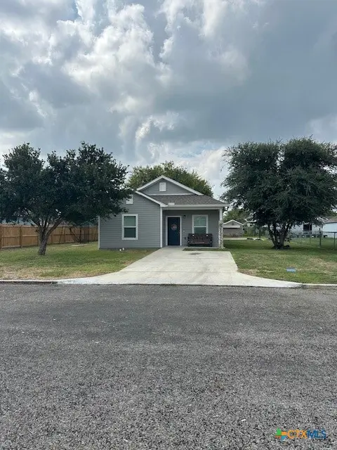 103 Retama Road, Refugio, TX 78377 - Image #2