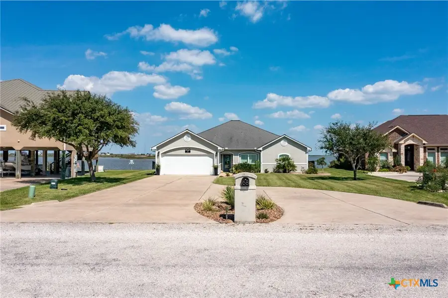 68 N Blue Heron Drive, Port Lavaca, TX 77979 - Image #2