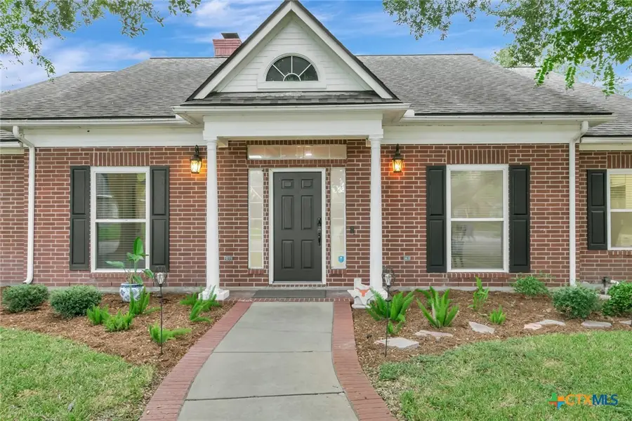 107 Masters Court, Victoria, TX 77904 - Image #2