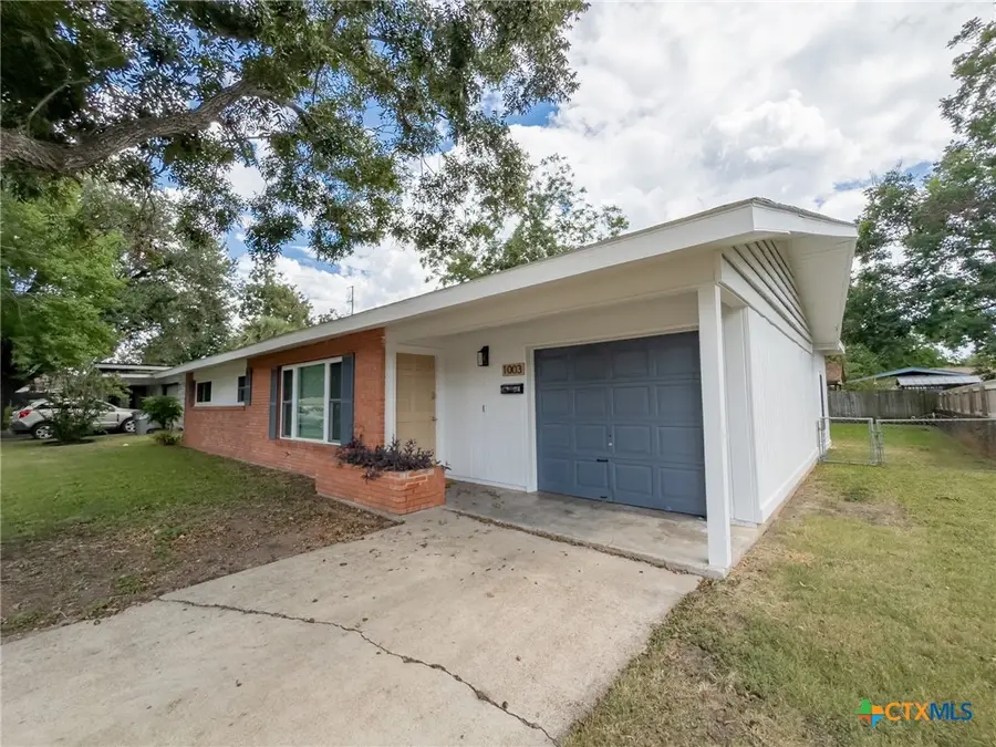 1003 Fern Lane, Victoria, TX 77904 - Image #3