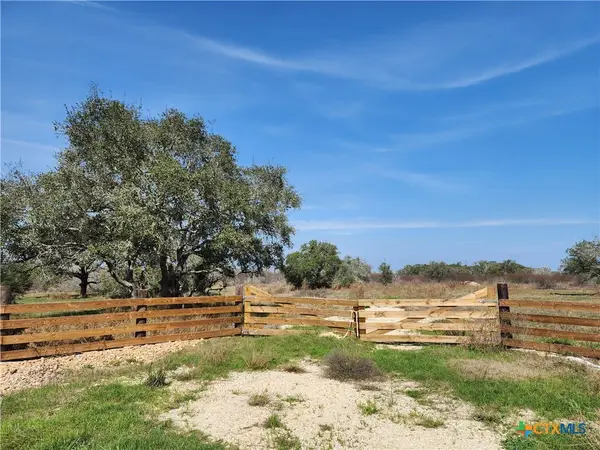 220 Quail Run Trail, Fannin, TX 77960
