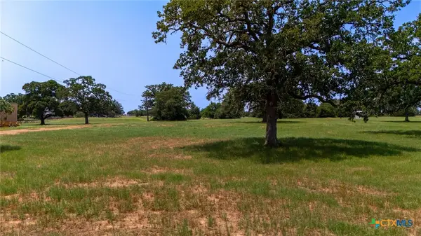 000 Cattlemens Row, Lockhart, TX 78644