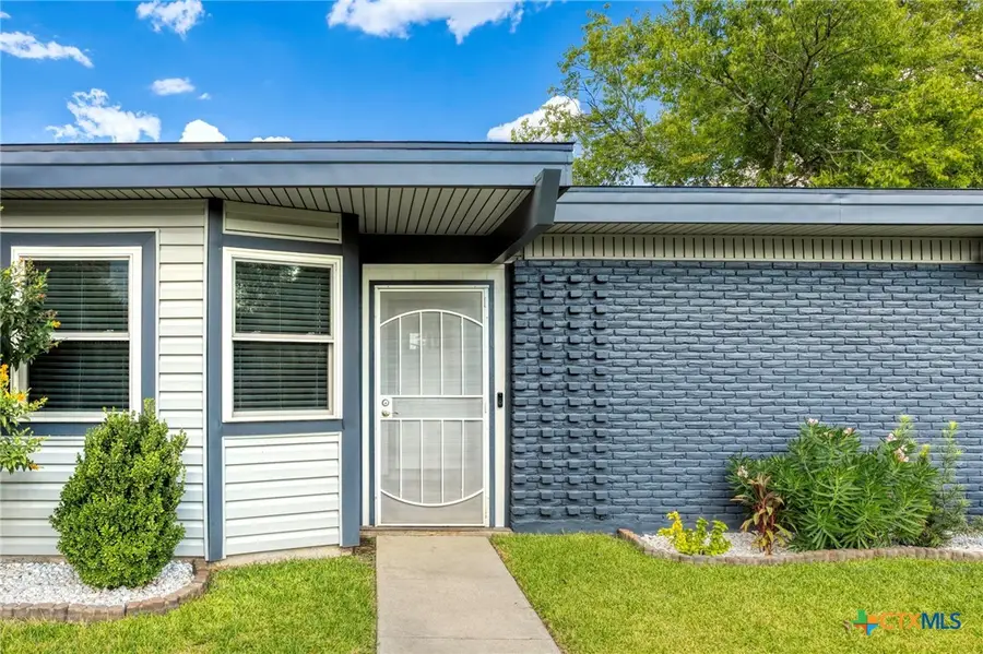 323 Cherrywood Lane, San Antonio, TX 78233 - Image #3