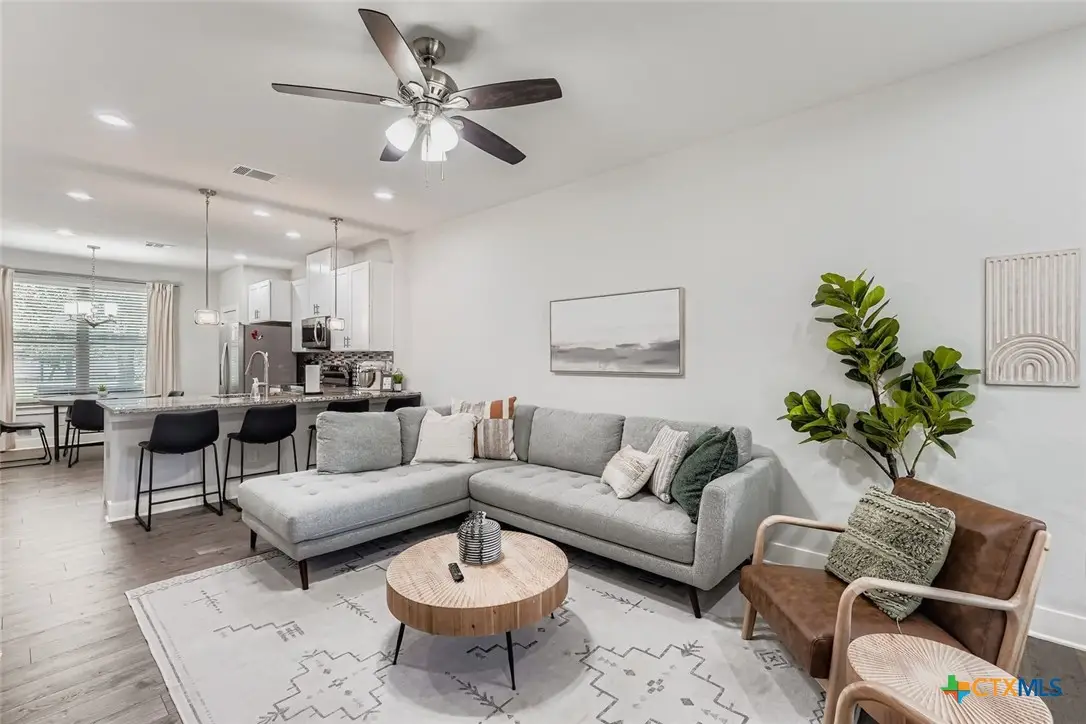 18803 Hogan Circle #14, Point Venture, TX 78645 - Image #1