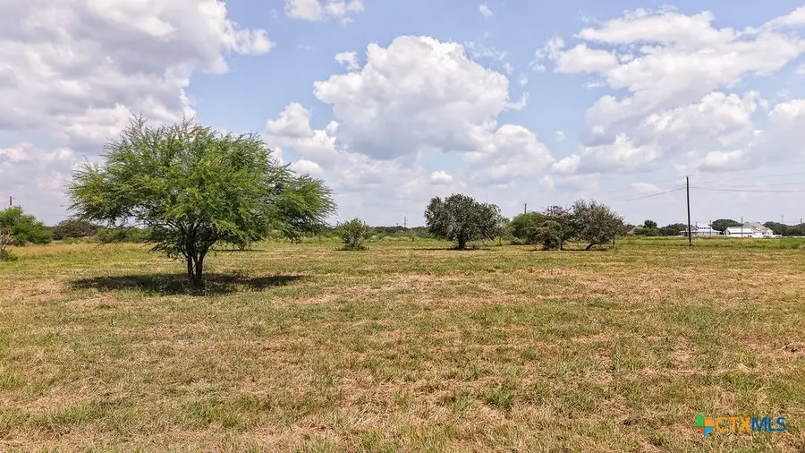 000 Post Oak Circle, Inez, TX 77968 - Image #3