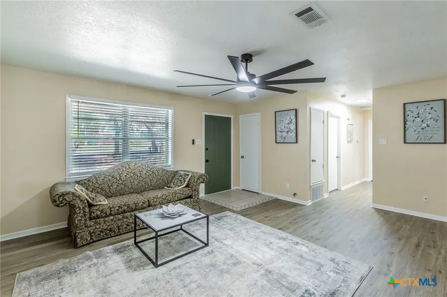 400 Bridge Street, Gatesville, TX 76528 - Image #3