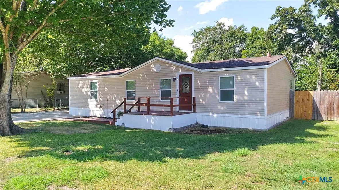 2104 E Stayton Avenue, Victoria, TX 77901 - Image #1