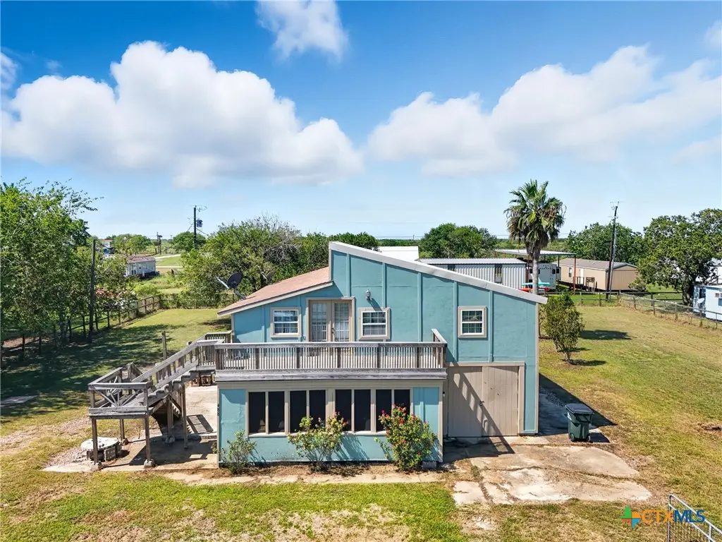 488 Alamo Beach Avenue, Port Lavaca, TX 77979 - Image #1