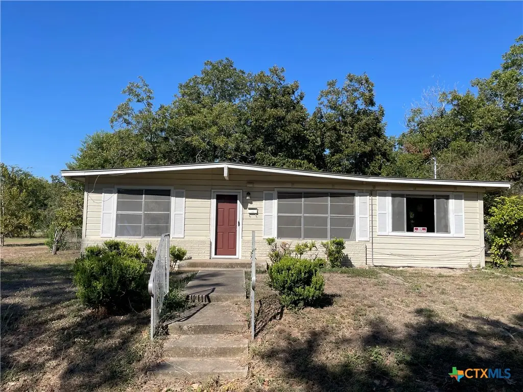 702 Short Avenue, Seguin, TX 78155 - Image #1