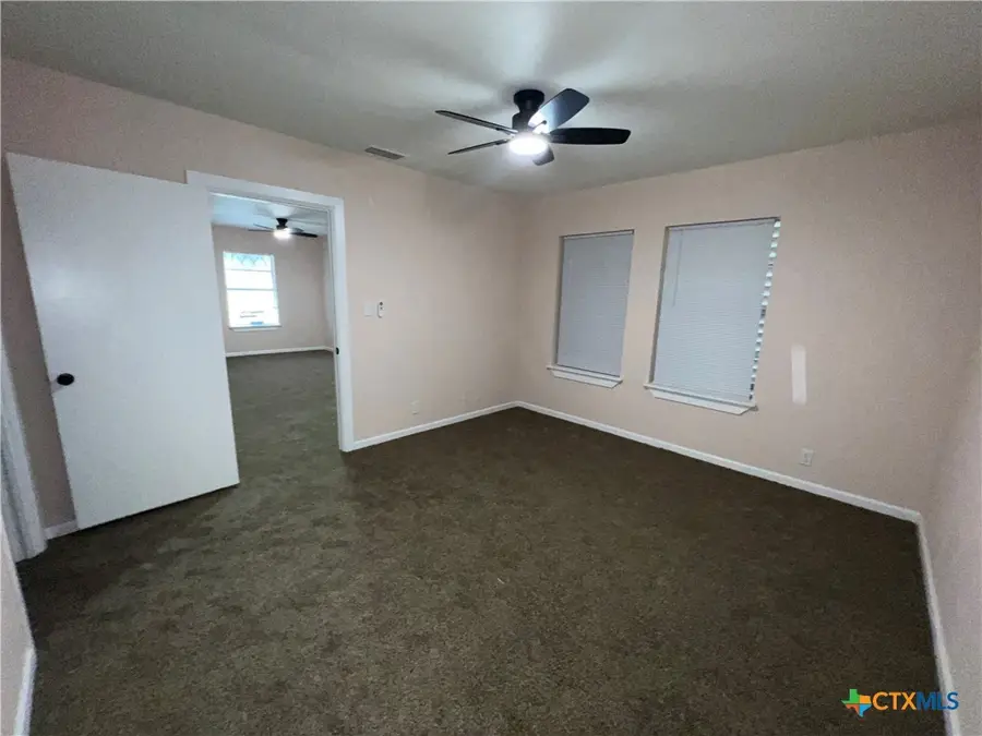 1009 Oak Street, Refugio, TX 78377 - Image #2