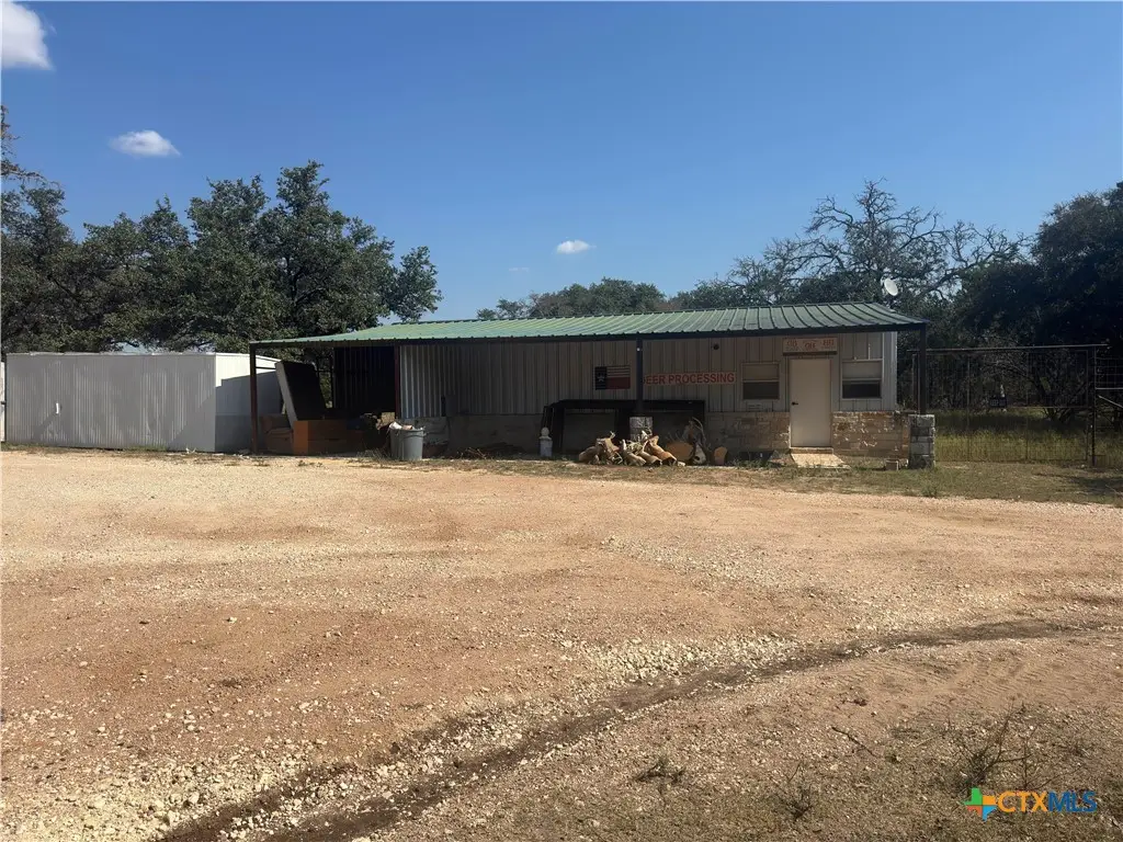 7160 7160 County Road 330, Bertram, TX 78605 - Image #1