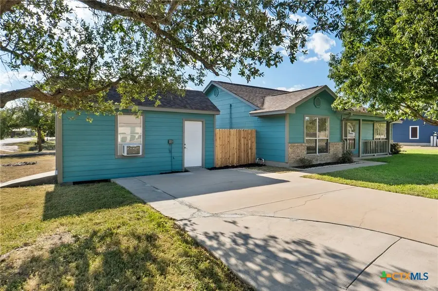 710 Fallen Oak Drive, Bertram, TX 78605 - Image #3